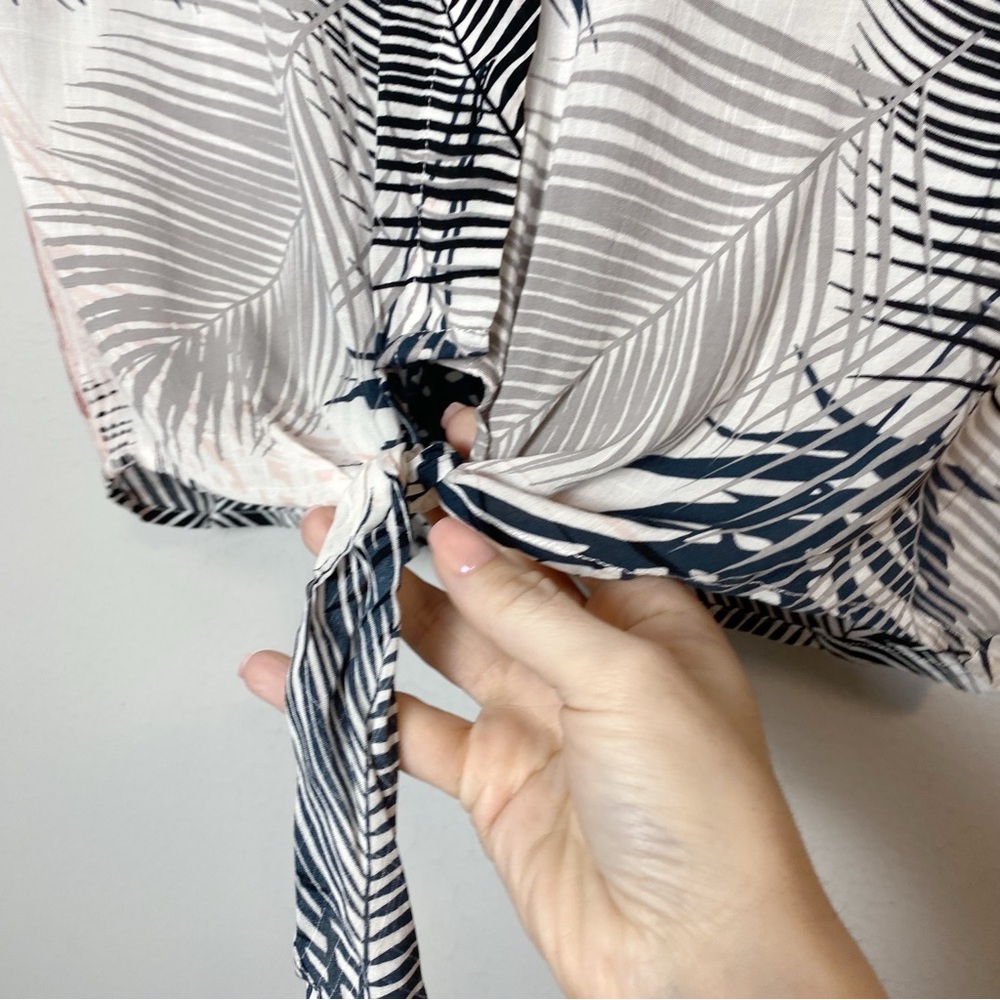 Anthro Cloth & Stone Tropical Tie Hem Top - Picture 5 of 8
